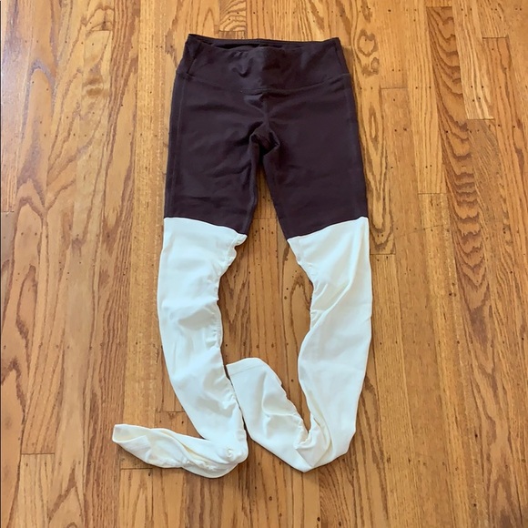 ALO Yoga Pants - ALO YOGA Goddess Leggings
